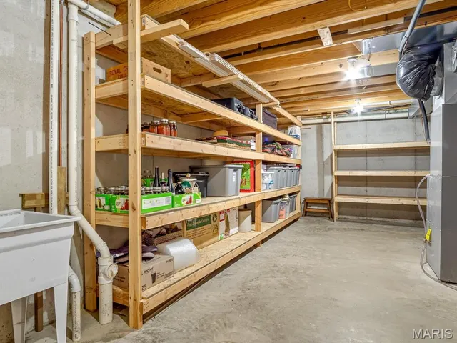 $325,000 | 928 Alecia Drive, Waterloo, IL 62298