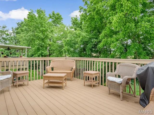 $325,000 | 928 Alecia Drive, Waterloo, IL 62298