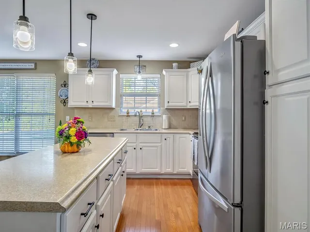 $325,000 | 928 Alecia Drive, Waterloo, IL 62298