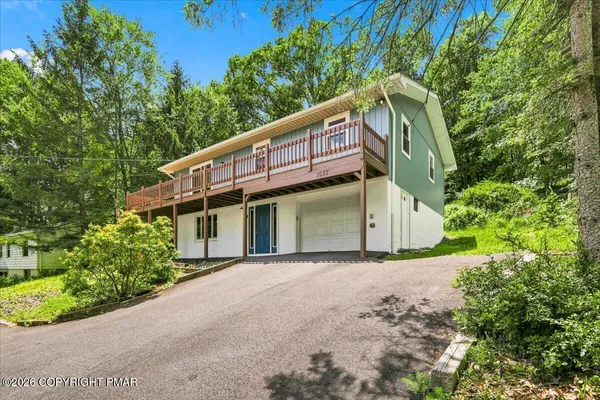 $299,000 | 1027 Maple Lake Drive, Bushkill, PA 18324