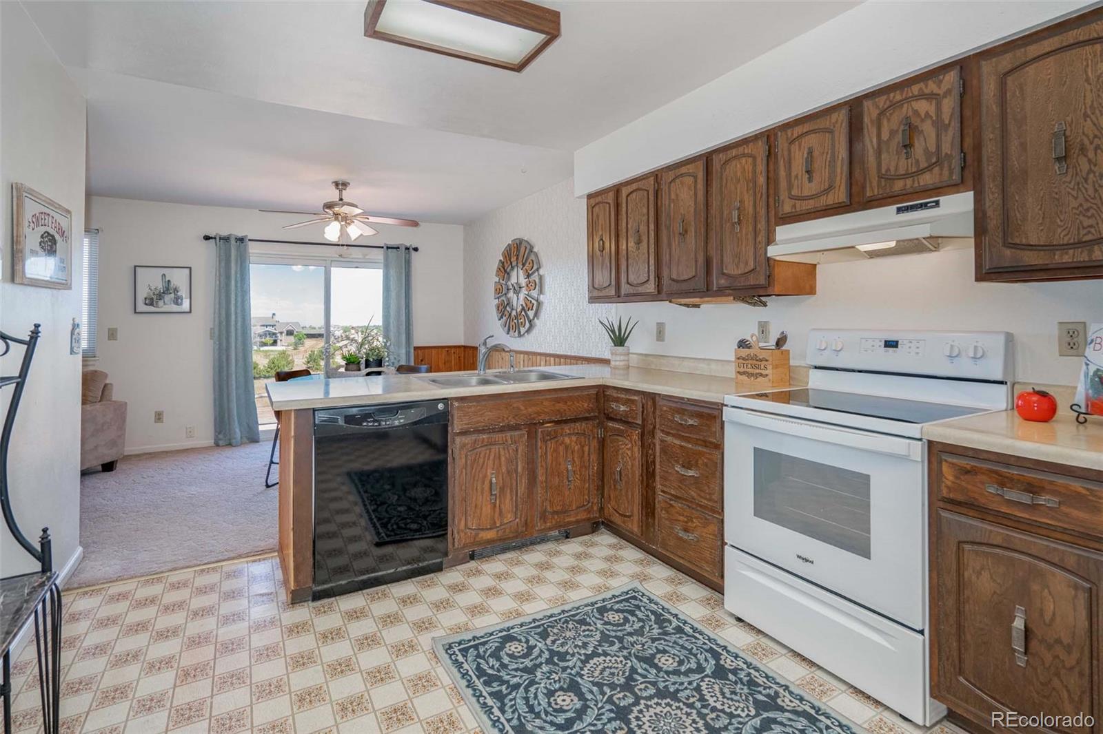 10315 Spring Creek Road Parker, CO 80138 - Photo 12 of 38 Gallery Image 12