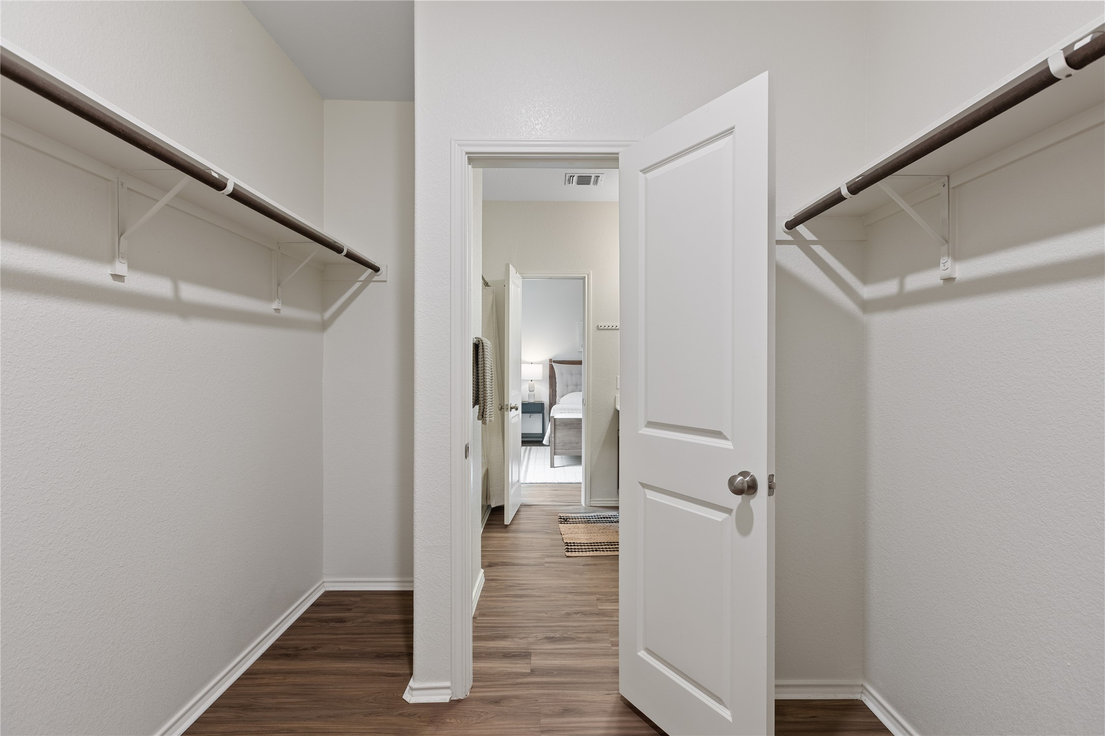 7101 Spirit Hill Road Austin, TX 78744 - Photo 21 of 40 HUGE walk-in closet