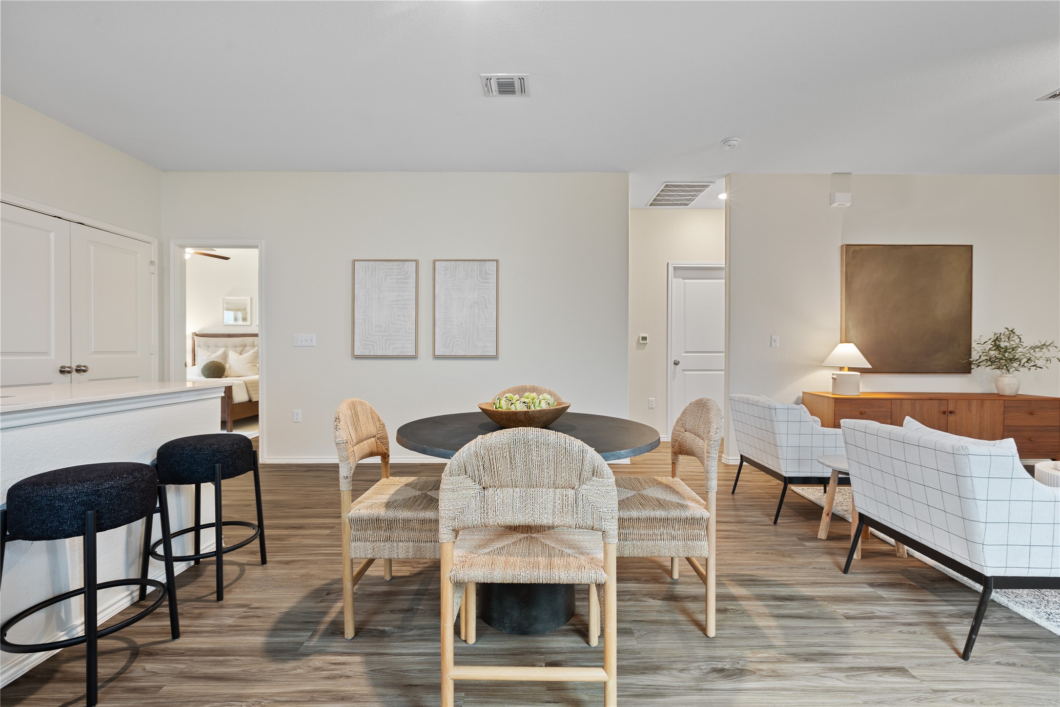 7101 Spirit Hill Road Austin, TX 78744 - Photo 9 of 40 Dining area is a great size