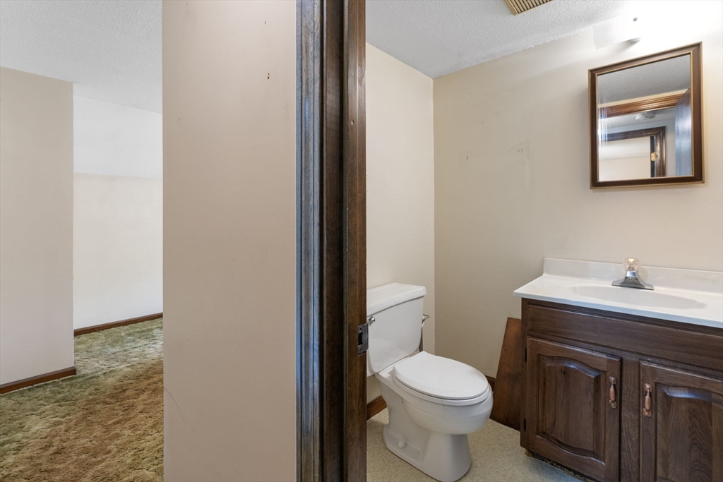 25 Prince Avenue West Springfield, MA 01089 - Photo 25 of 31