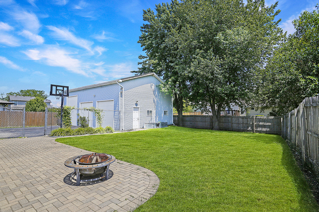 2702 Ruth Fitzgerald Drive Plainfield, IL 60586 - Photo 4 of 19 Gallery Image 4