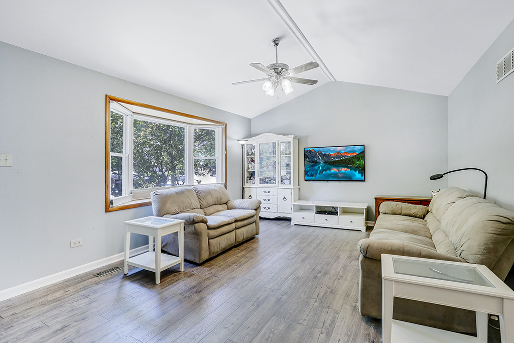 2702 Ruth Fitzgerald Drive Plainfield, IL 60586 - Photo 6 of 19 Gallery Image 6