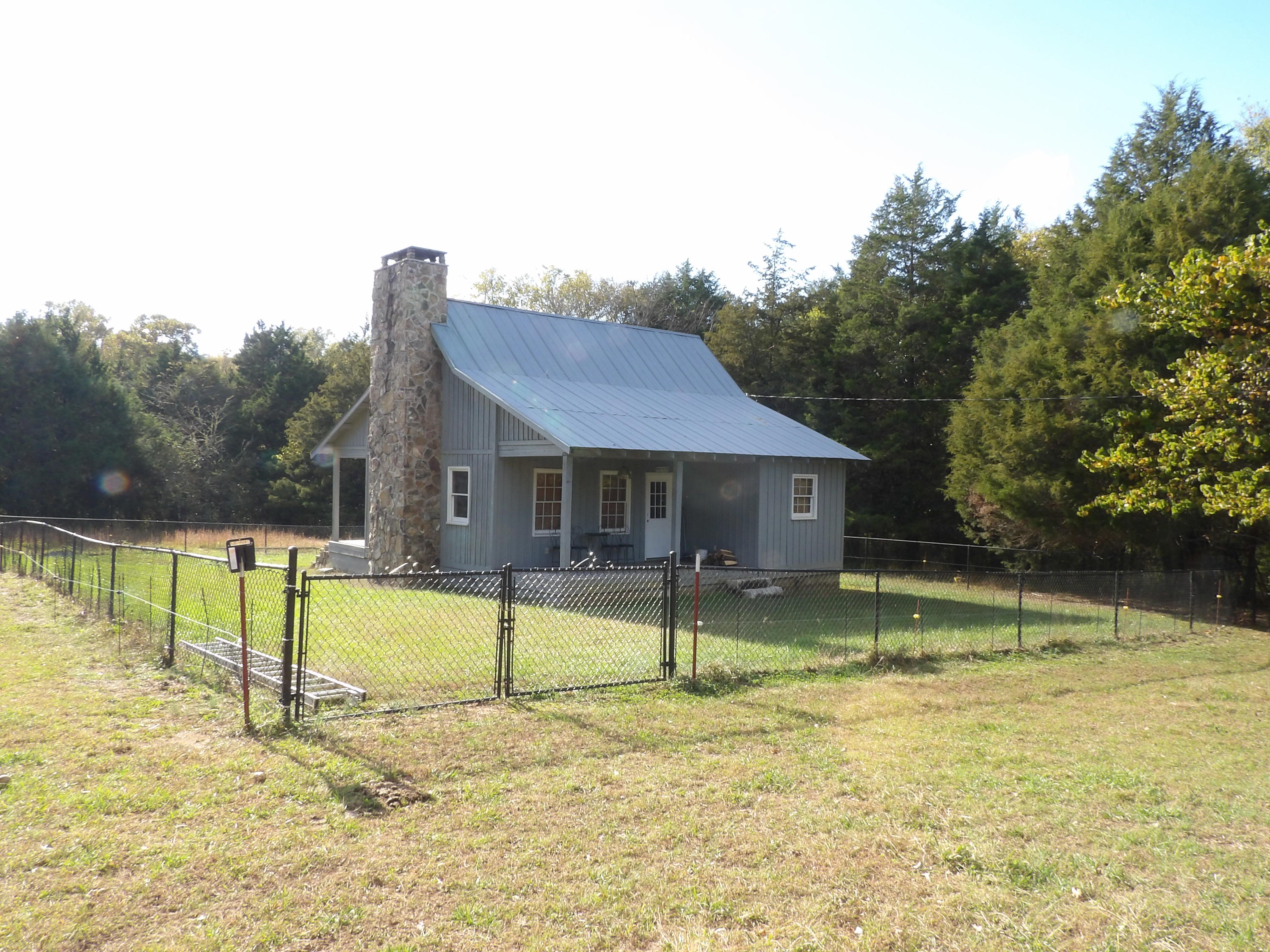 10100 East Valley Road, Unit UPPR EAST Pikeville, TN 37367 - Photo 1 of 68 100_1585