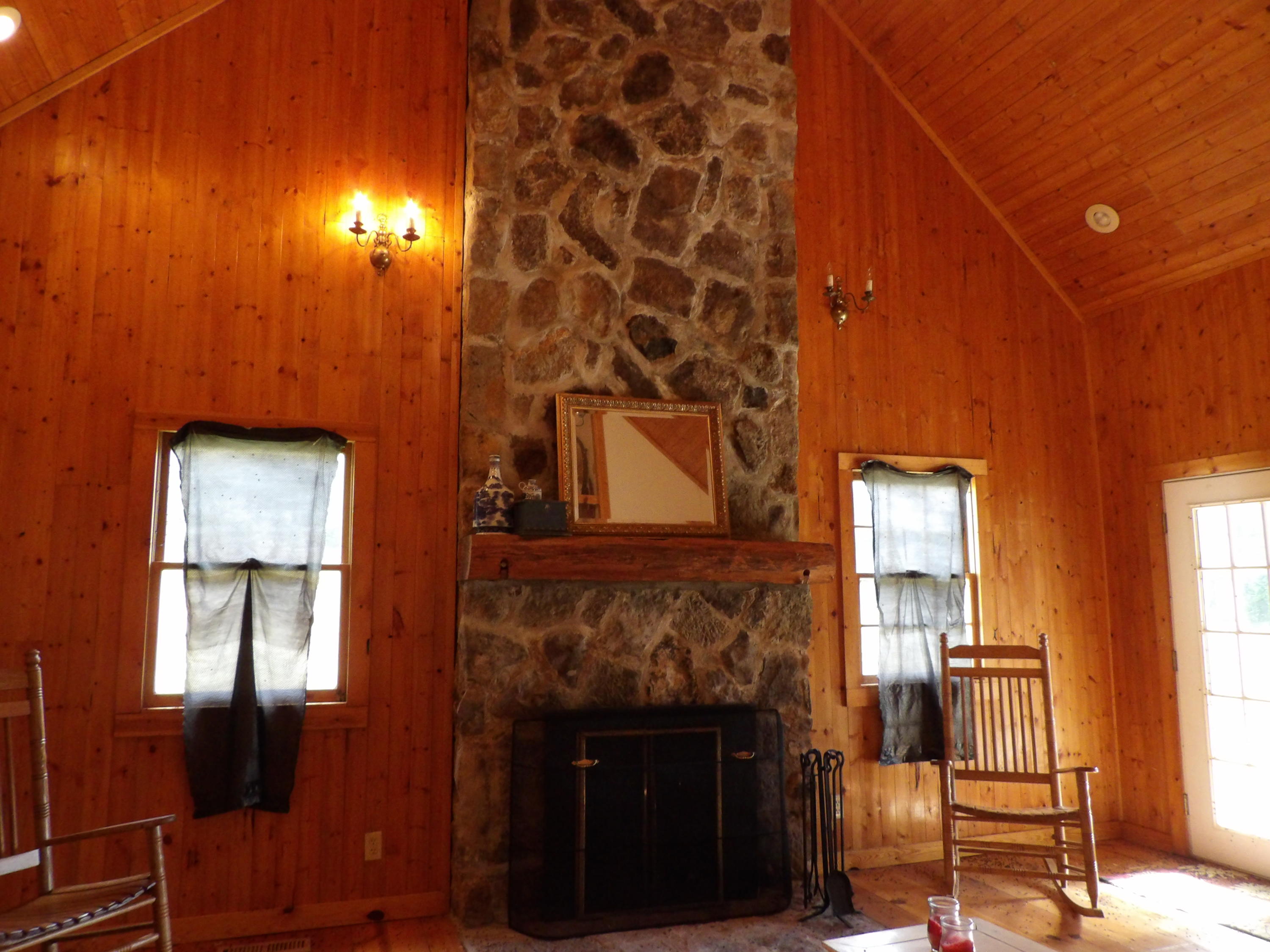10100 East Valley Road, Unit UPPR EAST Pikeville, TN 37367 - Photo 13 of 68 100_1568