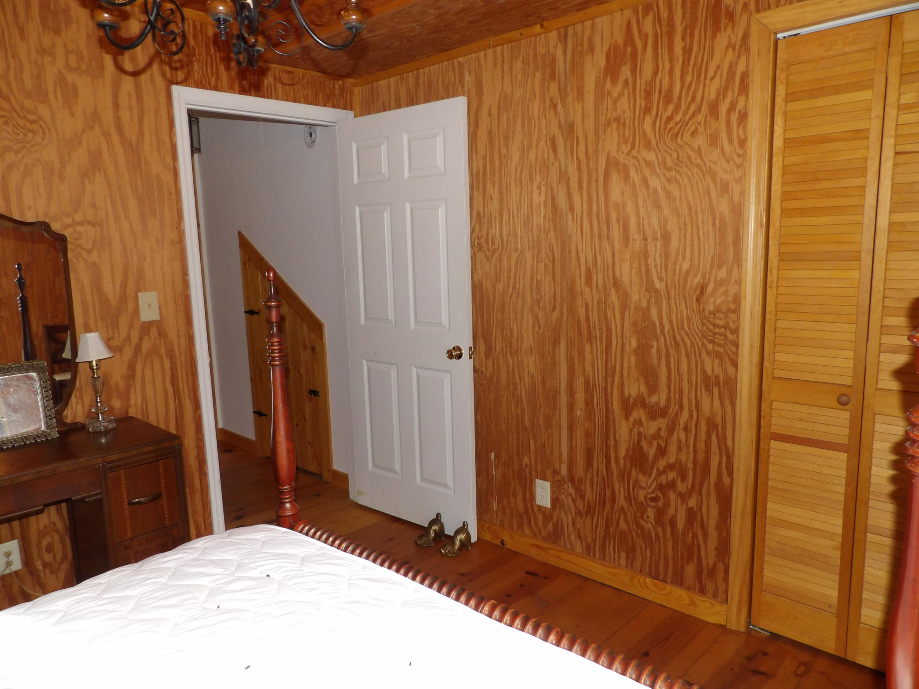 10100 East Valley Road, Unit UPPR EAST Pikeville, TN 37367 - Photo 15 of 68 100_1573