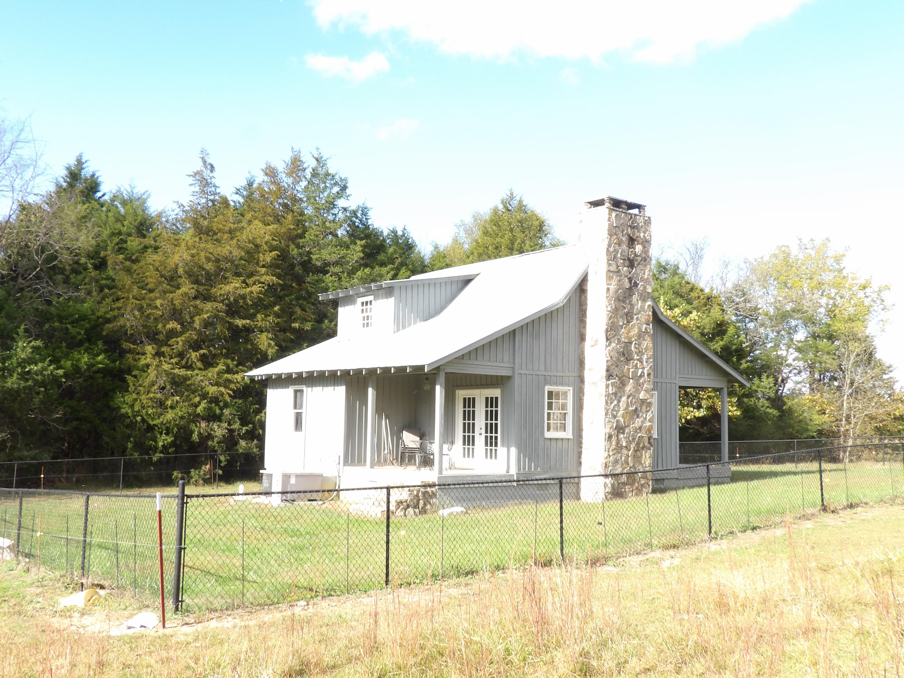 10100 East Valley Road, Unit UPPR EAST Pikeville, TN 37367 - Photo 5 of 68 100_1556
