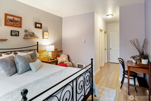 $365,000 | 12712 Admiralty Way, Unit E203, Everett, WA 98204