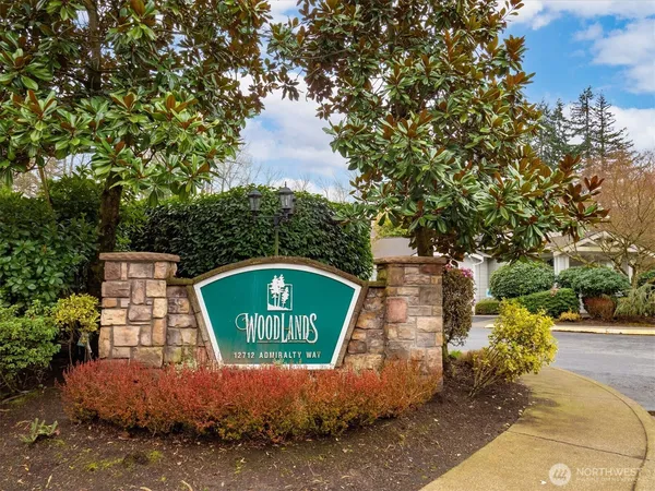 $365,000 | 12712 Admiralty Way, Unit E203, Everett, WA 98204