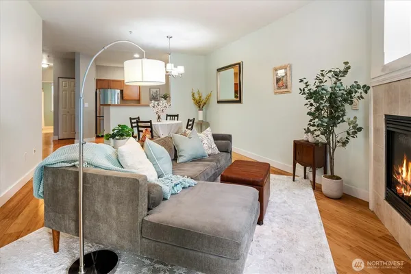 $365,000 | 12712 Admiralty Way, Unit E203, Everett, WA 98204