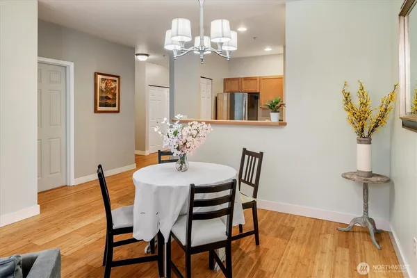 $365,000 | 12712 Admiralty Way, Unit E203, Everett, WA 98204