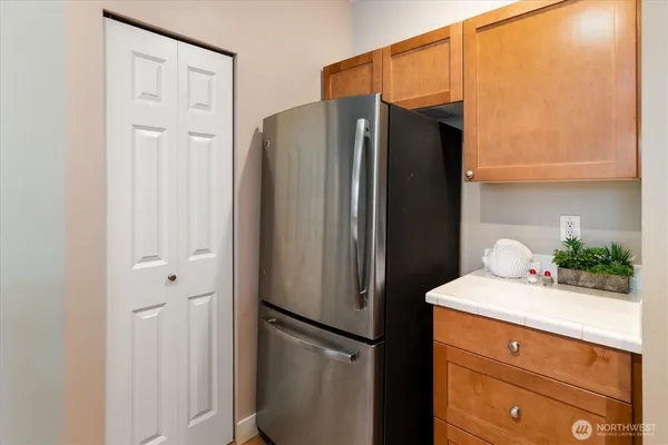 $365,000 | 12712 Admiralty Way, Unit E203, Everett, WA 98204