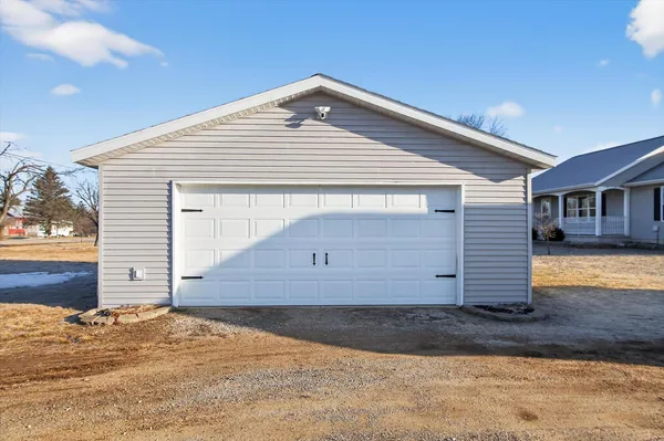 $390,000 | 22234 220th Avenue, Paris, MI 49338