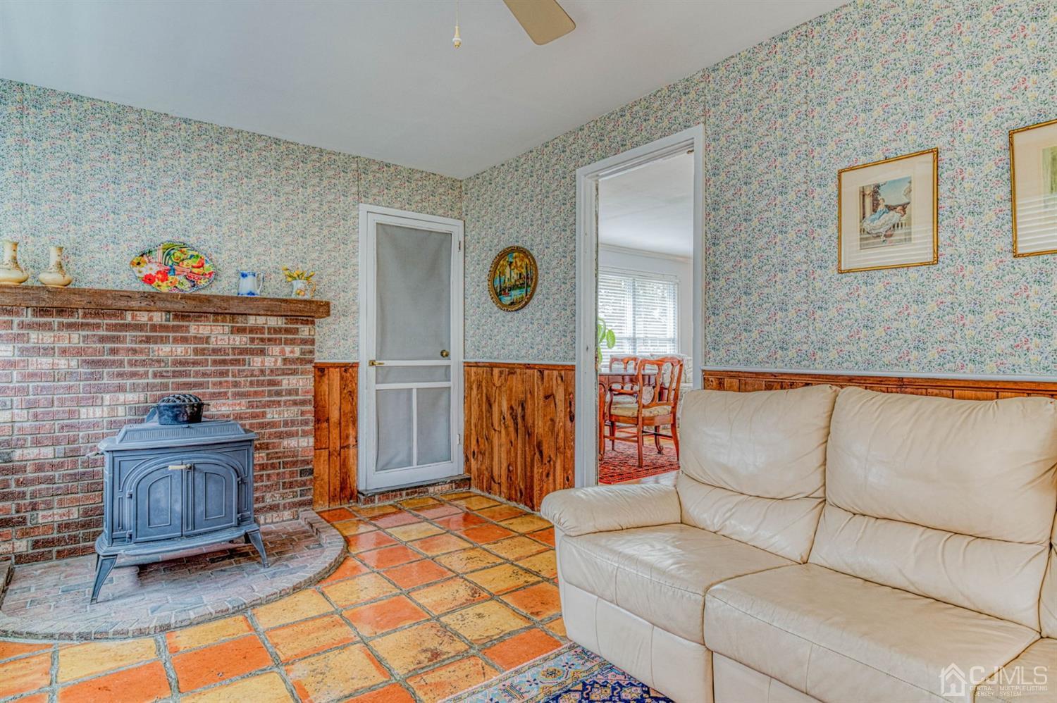 276 Garner Road North Brunswick, NJ 08902 - Photo 13 of 30 Gallery Image 13