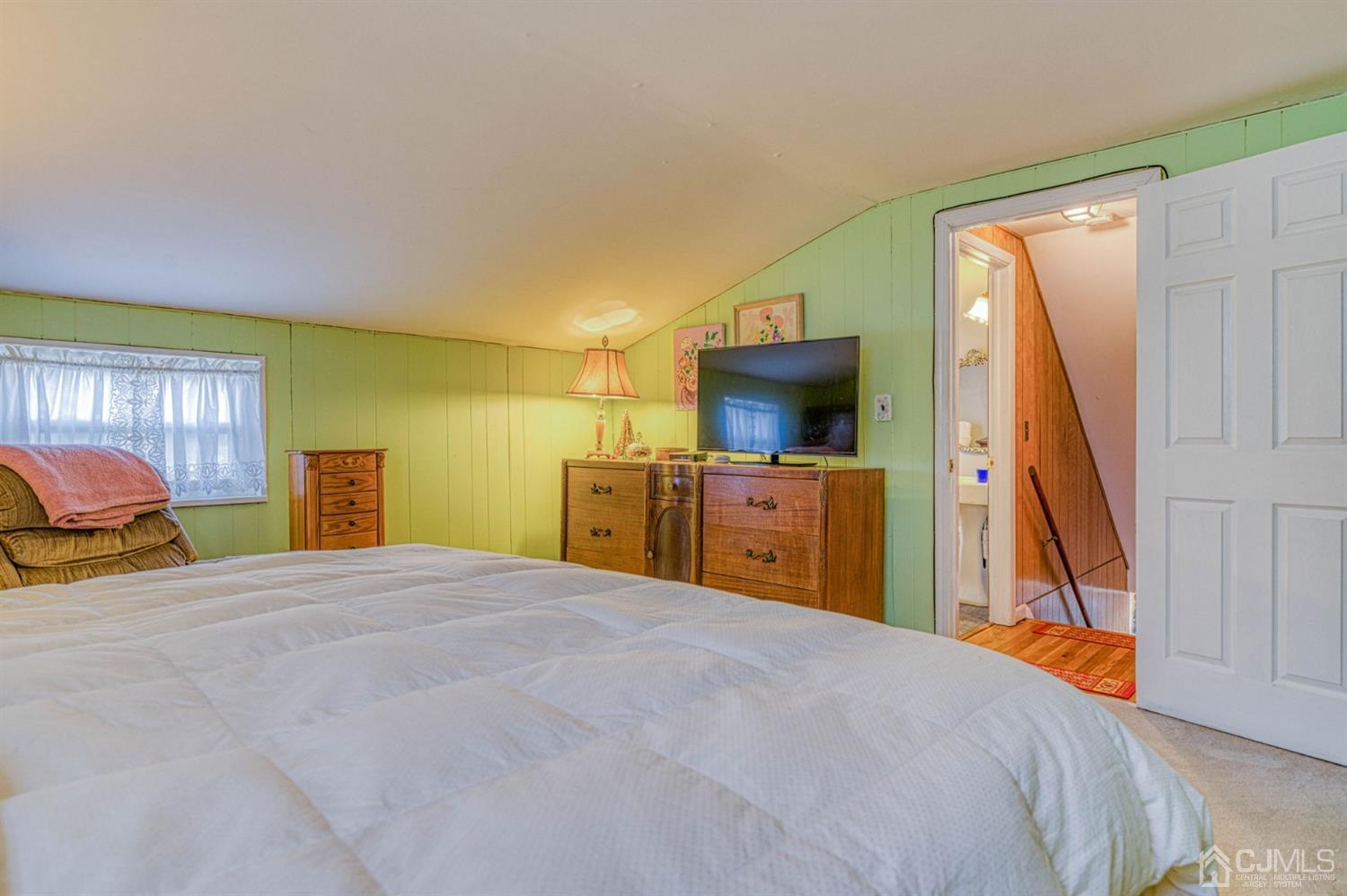 276 Garner Road North Brunswick, NJ 08902 - Photo 19 of 30 Gallery Image 19