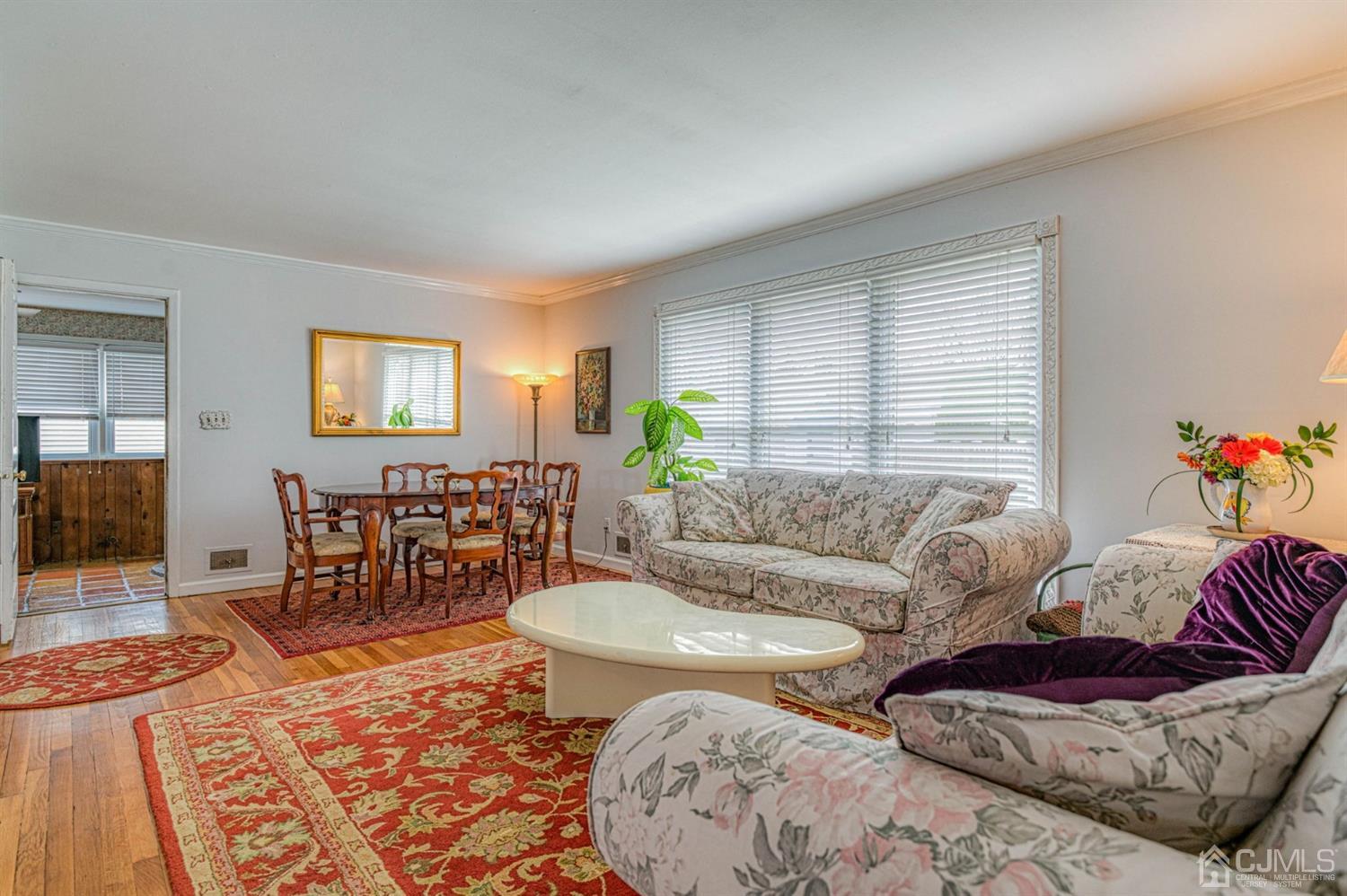 276 Garner Road North Brunswick, NJ 08902 - Photo 3 of 30 Gallery Image 3