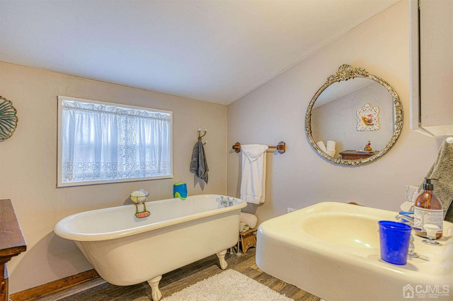 276 Garner Road North Brunswick, NJ 08902 - Photo 22 of 30 Gallery Image 22