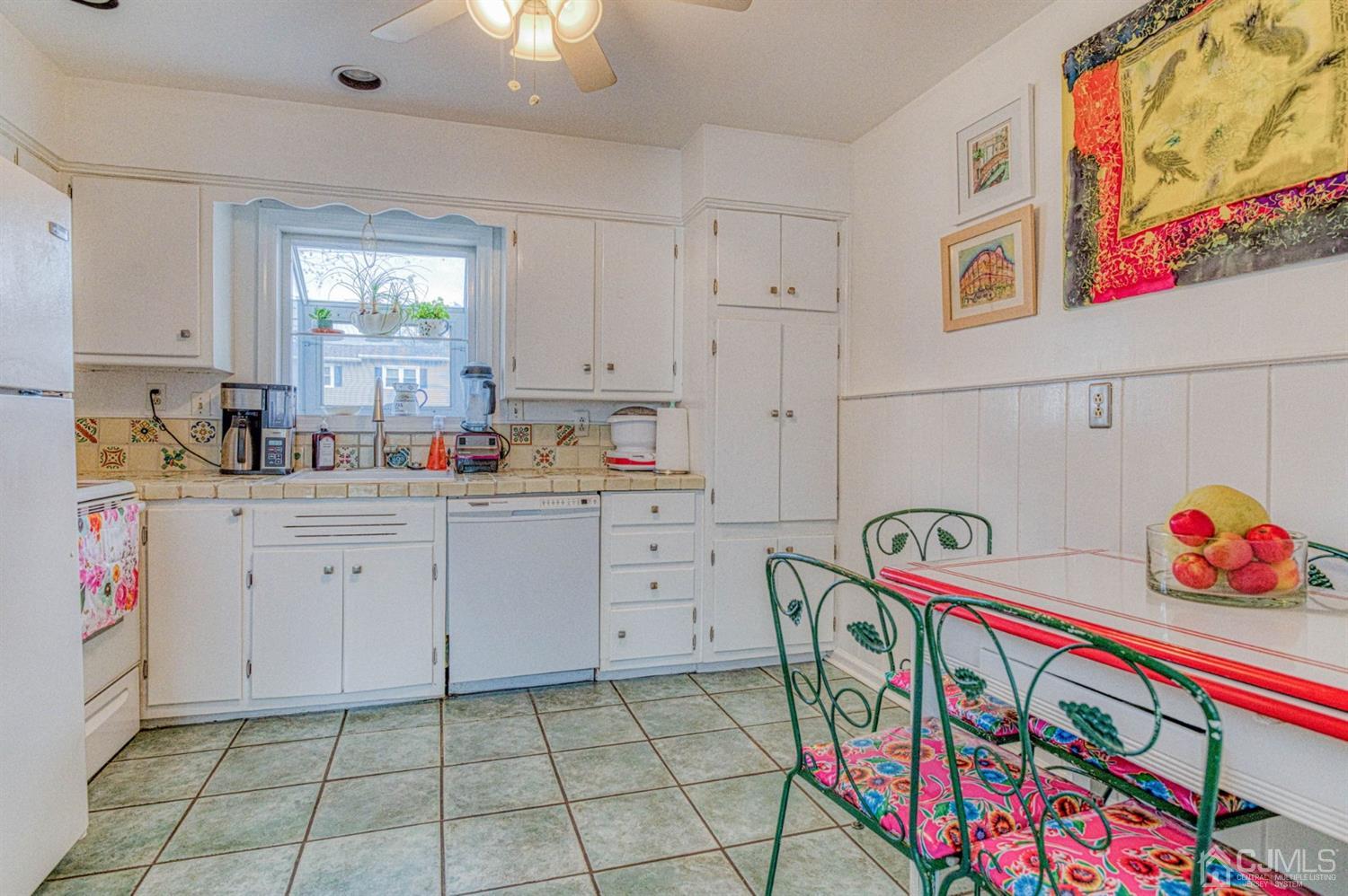 276 Garner Road North Brunswick, NJ 08902 - Photo 10 of 30 Gallery Image 10