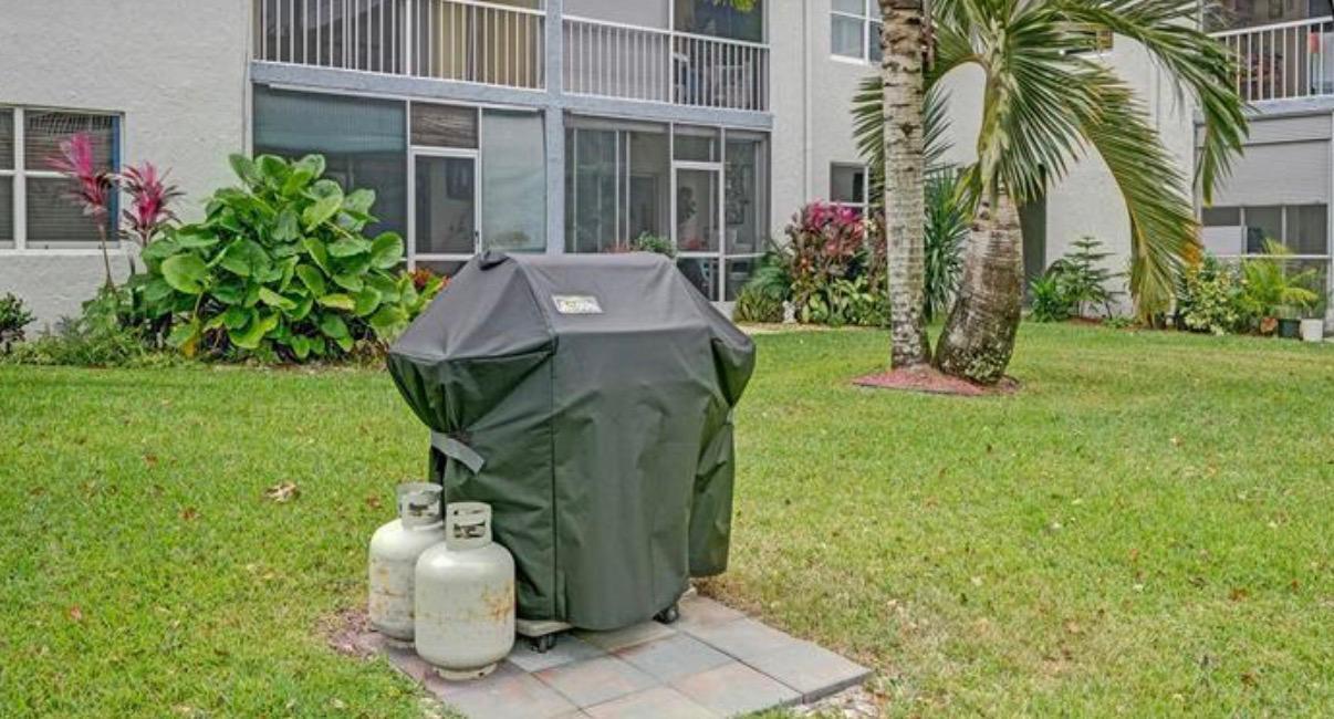 9880 Marina Boulevard, Unit 1520 Boca Raton, FL 33428 - Photo 36 of 36 BBQ