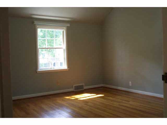 2564 Andover Road Columbus, OH 43221 - Photo 3 of 10 Gallery Image 3