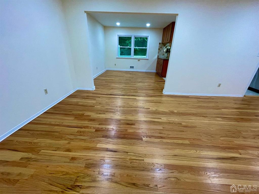 5 Greenwich Road Edison, NJ 08820 - Photo 28 of 52 a view of a room