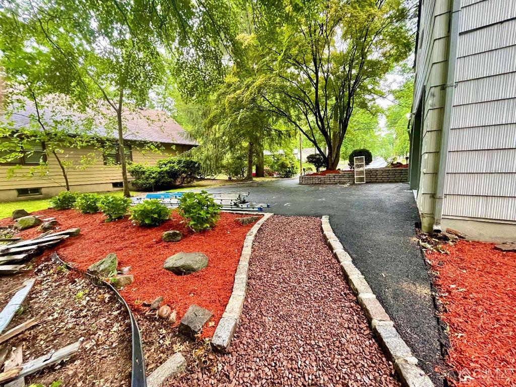 5 Greenwich Road Edison, NJ 08820 - Photo 47 of 52 a view of a backyard of a house