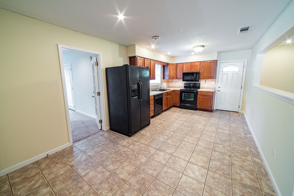 5402 Old Dominion Road Columbus, GA 31909 - Photo 9 of 28 Gallery Image 9