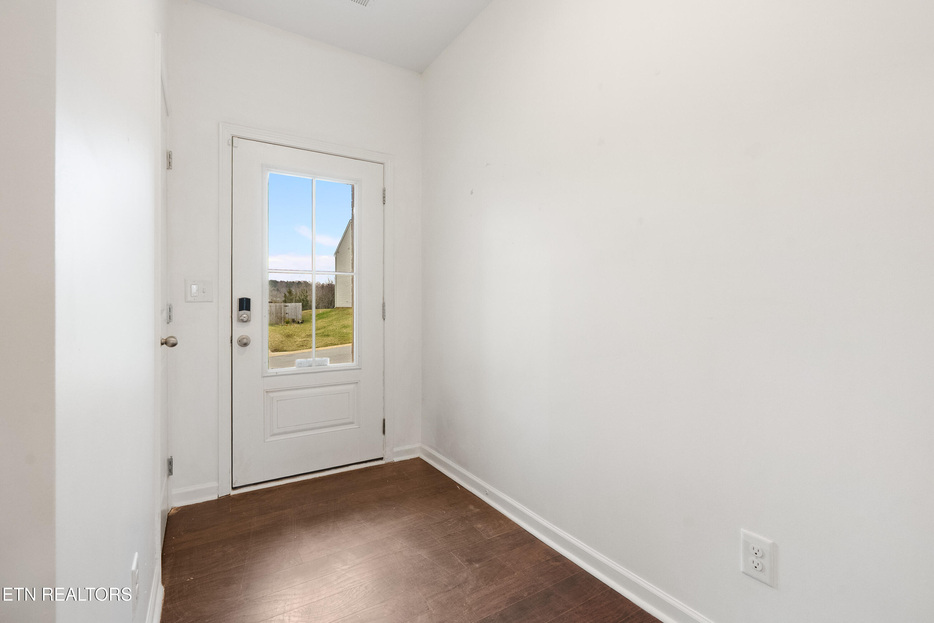 2359 Stream View Lane Morristown, TN 37814 - Photo 4 of 30 DSC09726