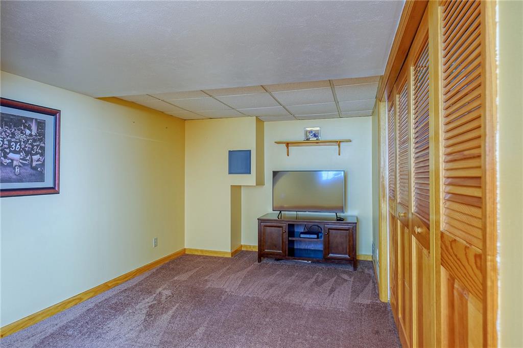 2313 Crestview Road Pittsburgh, PA 15216 - Photo 21 of 23 Gameroom