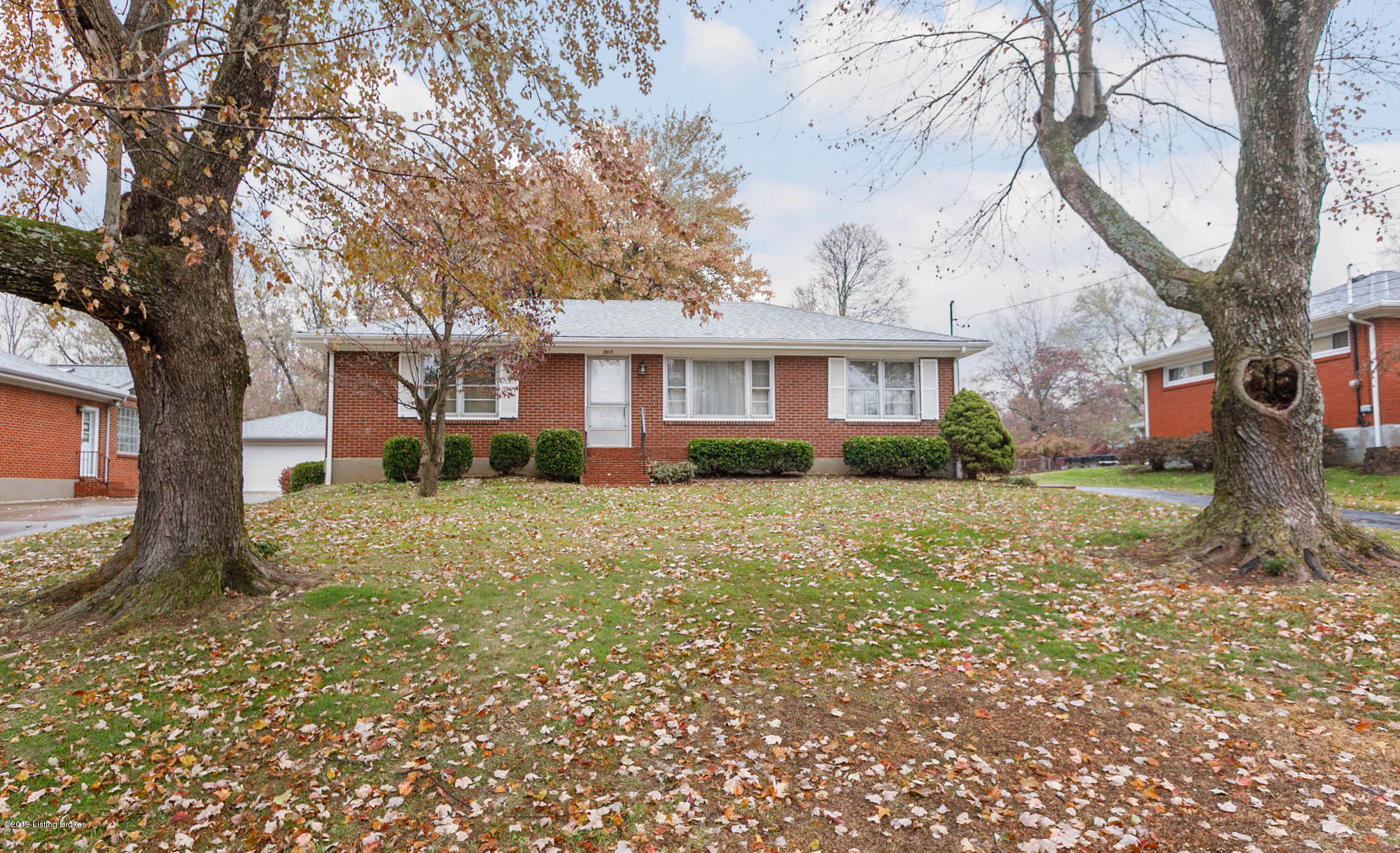 8913 Waltlee Road Louisville, KY 40291 - Photo 1 of 30 001