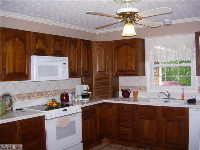 400 Griffith Road Advance, NC 27006 - Photo 3 of 14 Kitchen.