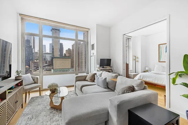 $1,175,000 | 325 5th Avenue, Unit 24B | Midtown South