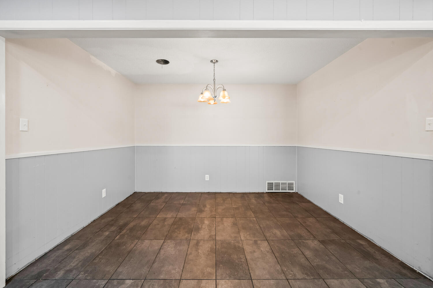 2028 Rice Drive Levelland, TX 79336 - Photo 10 of 25 a view of an empty room and window