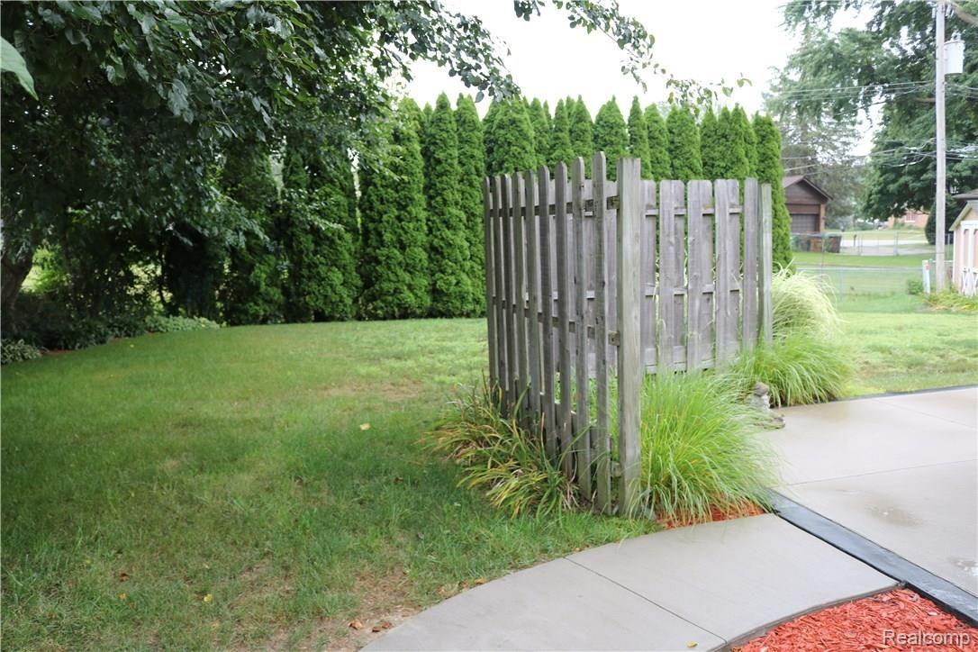 54414 Mound Road Utica, MI 48316 - Photo 37 of 57 IMG_9502.JPG