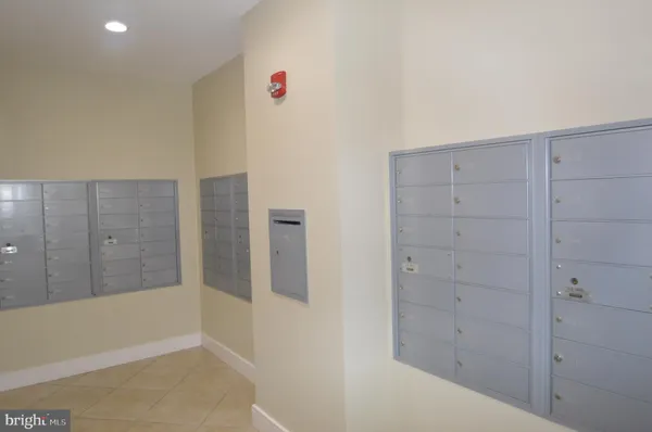 $1,950 | 4490 Market Commons Drive, Unit 412, Fairfax, VA 22033