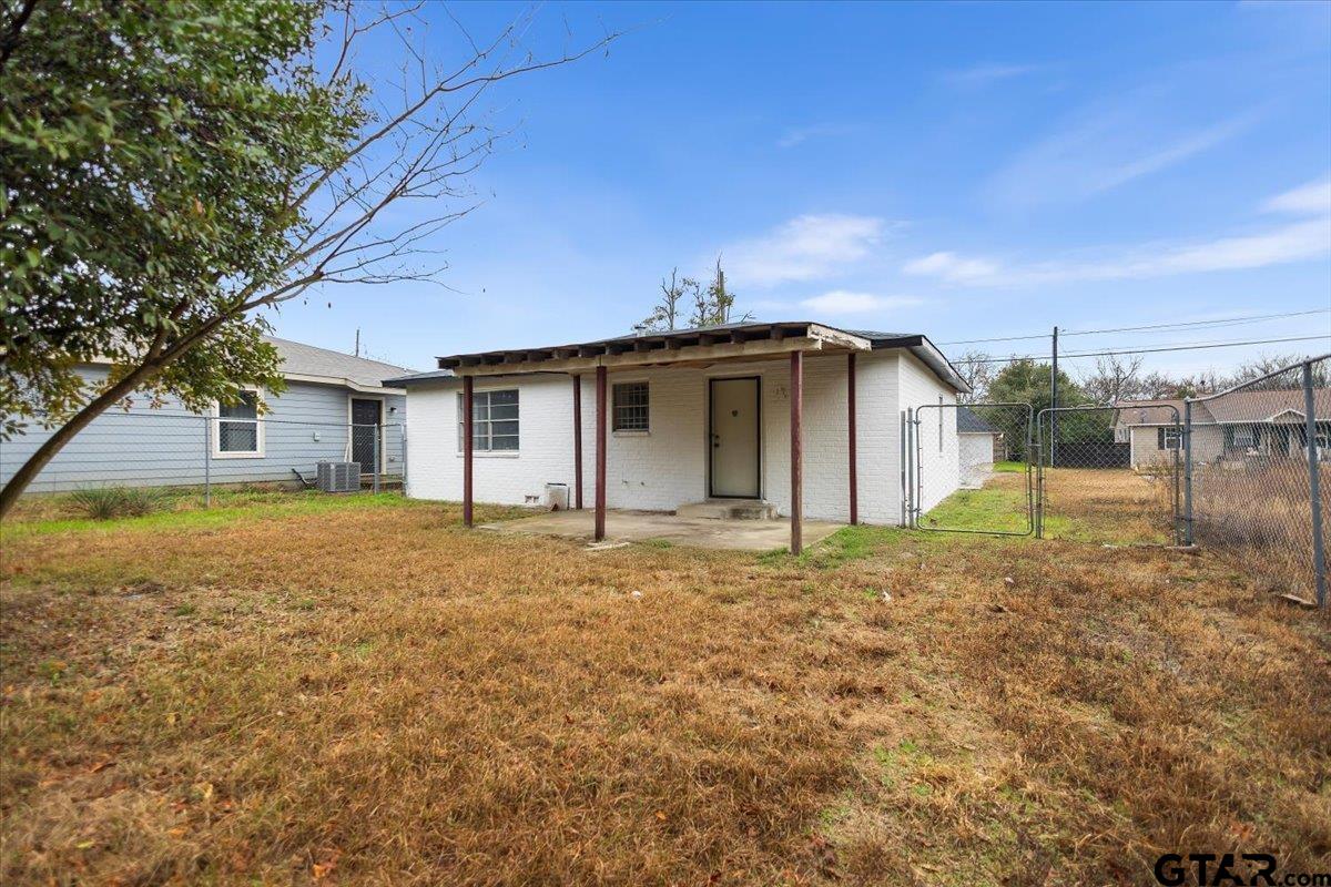 908 Crosby Street Tyler, TX 75701 - Photo 18 of 19