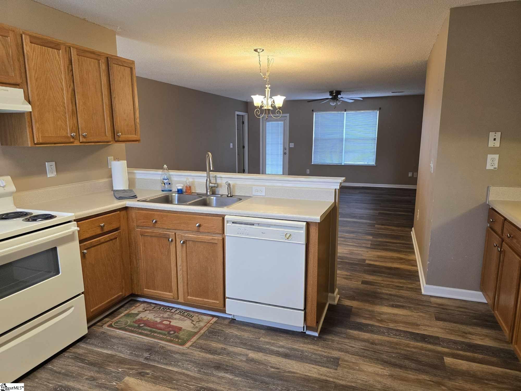 207 Hawksbill Drive Easley, SC 29642 - Photo 9 of 19