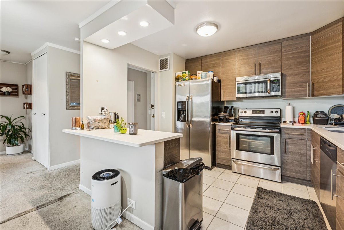 5445 North Sheridan Road, Unit 306 Chicago, IL 60640 - Photo 7 of 15