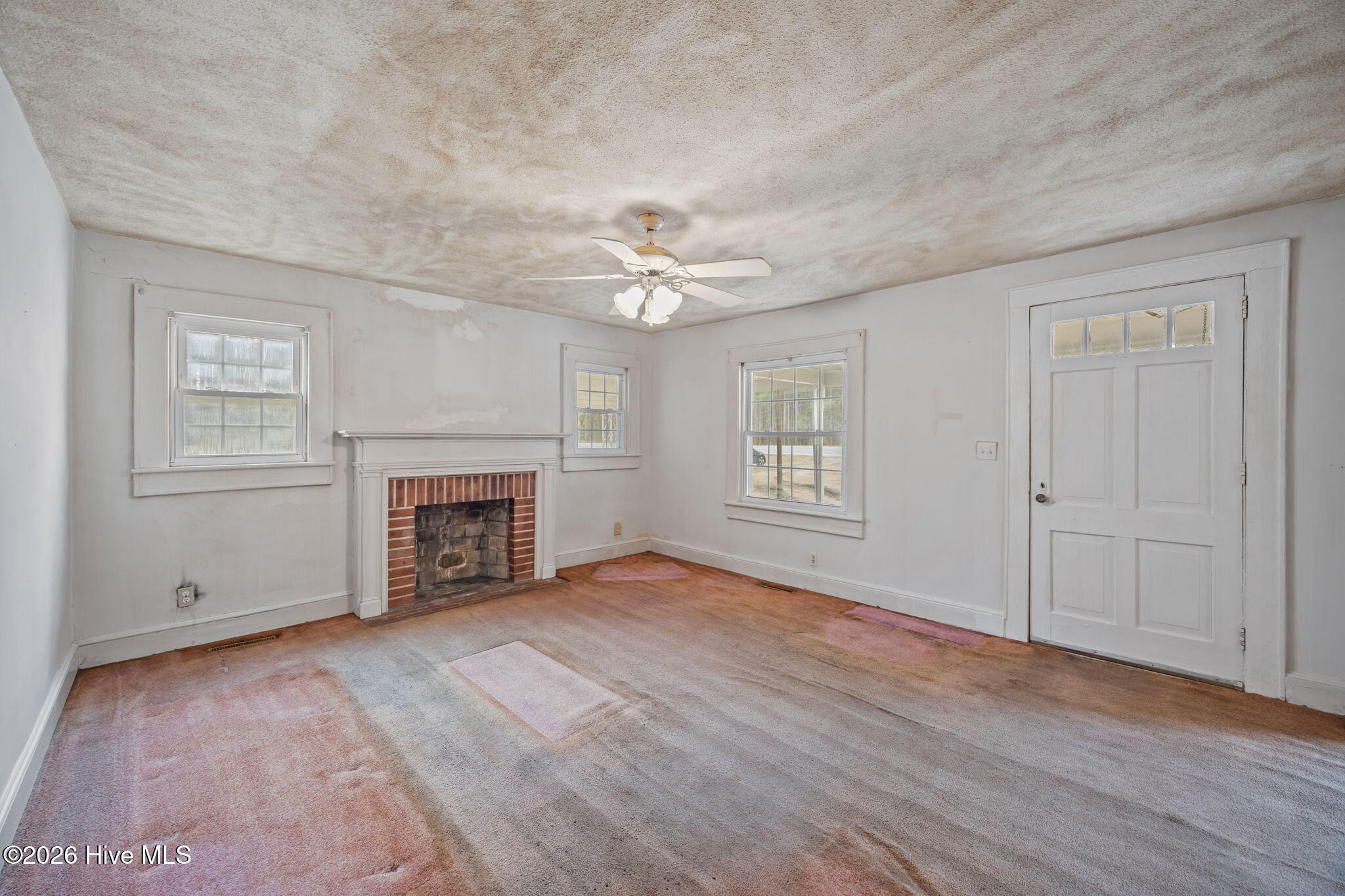 3825 Highway 102 Ayden, NC 28513 - Photo 5 of 42 Living Room - with Fireplace