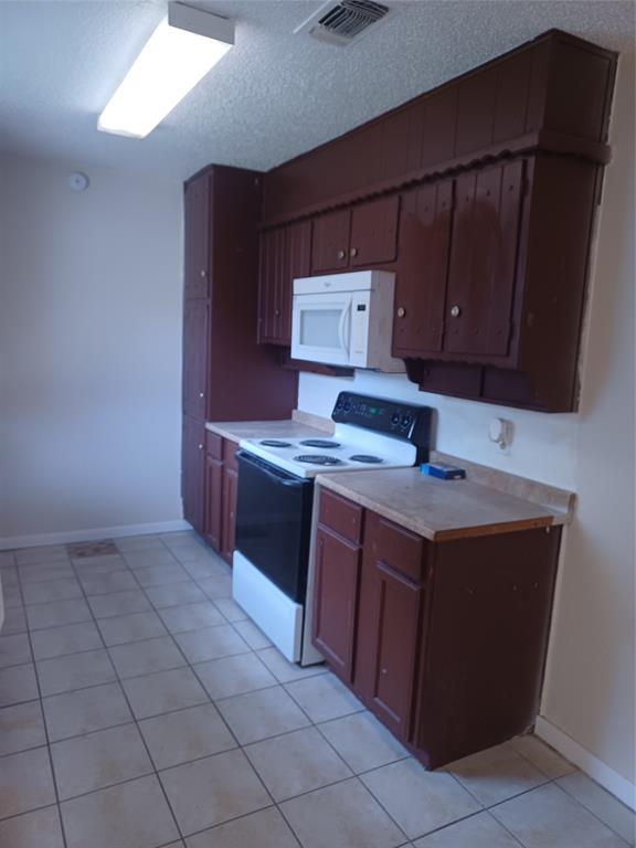 6909 Maryhill Road Forest Hill, TX 76140 - Photo 4 of 27