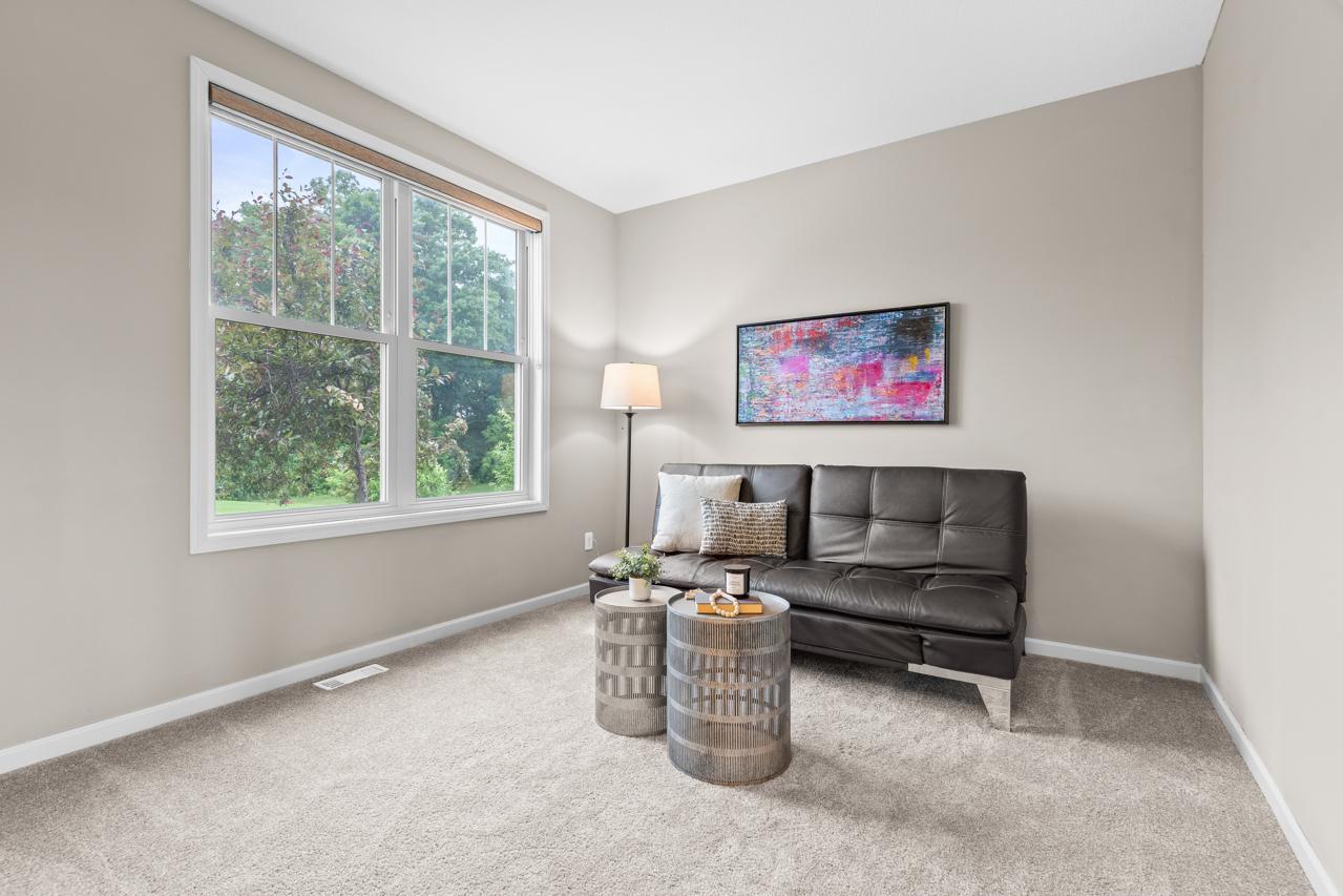 16894 Reeder Ridge Eden Prairie, MN 55347 - Photo 5 of 64
