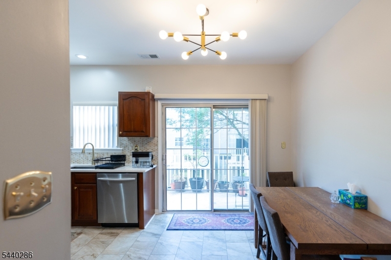 248 Warren Street Newark, NJ 07103 - Photo 8 of 23