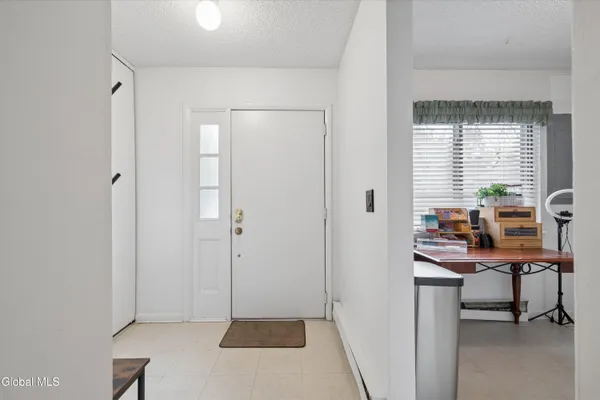 $275,000 | 82 Crestwood Terrace, Albany, NY 12203