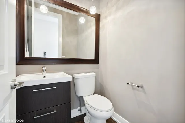 $6,000 | 6324 North Keeler Avenue, Chicago, IL 60646