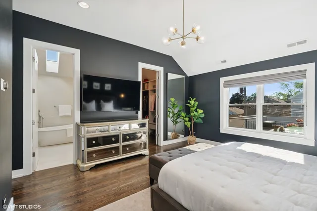 $6,000 | 6324 North Keeler Avenue, Chicago, IL 60646