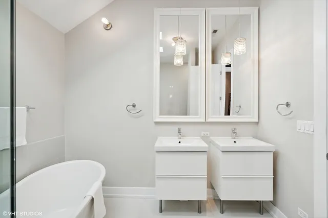 $6,000 | 6324 North Keeler Avenue, Chicago, IL 60646