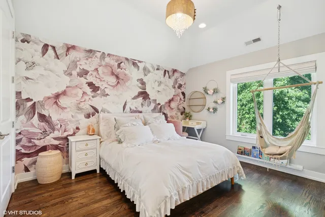 $6,000 | 6324 North Keeler Avenue, Chicago, IL 60646